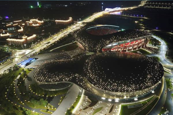 广东肇庆市省运会亮化使用LED线条灯，洗墙灯，投光灯